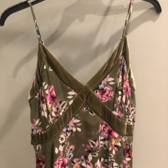 WHBM Summer dress size 6, GUC - Picture 3 of 5